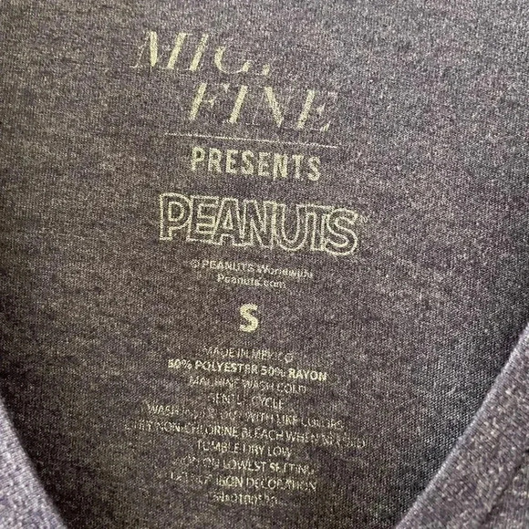 Mighty Fine Shirt Dark Blue Peanuts Characters V-Neck Lightweight SZ S #1372 - Picture 8 of 11